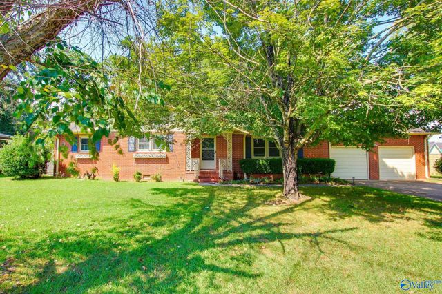 402 Bradley Street SW, Decatur, AL 35601