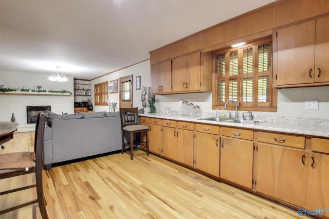 402 Bradley Street SW, Decatur, AL 35601