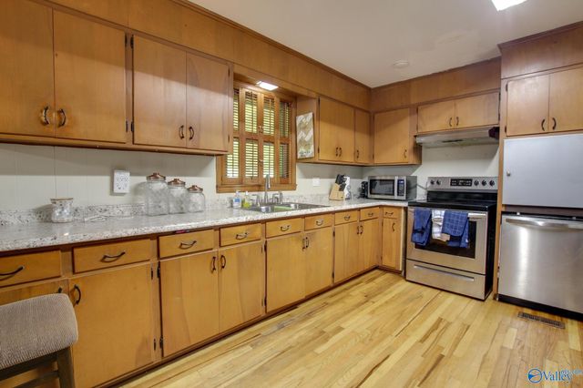 402 Bradley Street SW, Decatur, AL 35601