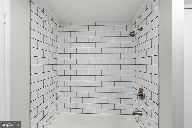 6 LOBLOLLY LANE, Jackson, NJ 08527