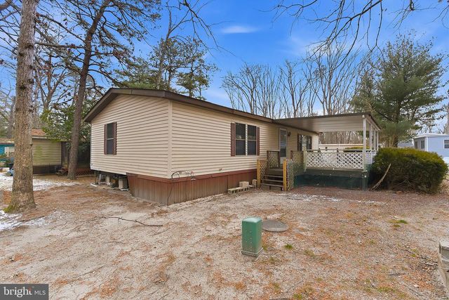 6 LOBLOLLY LANE, Jackson, NJ 08527