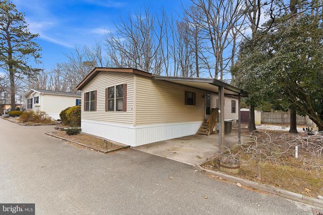 6 LOBLOLLY LANE, Jackson, NJ 08527