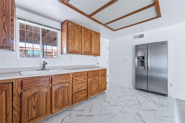 1135 Avenida Del Sol, Bullhead City, AZ 86442