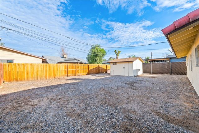 1135 Avenida Del Sol, Bullhead City, AZ 86442