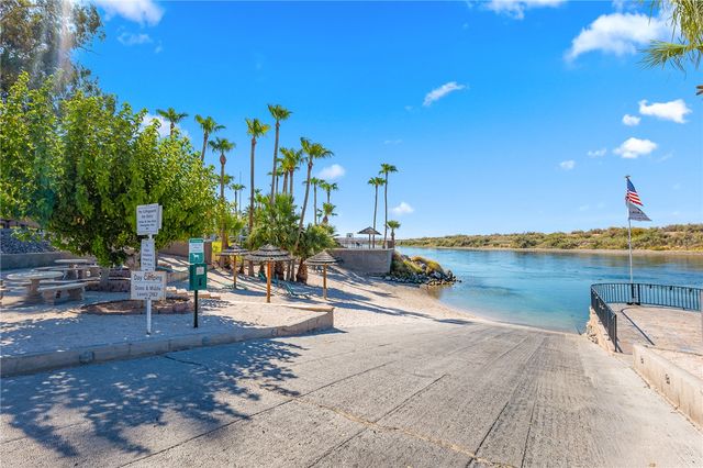 1135 Avenida Del Sol, Bullhead City, AZ 86442