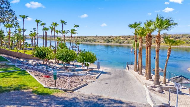 1135 Avenida Del Sol, Bullhead City, AZ 86442