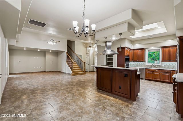 565 Carver Road, Las Cruces, NM 88005