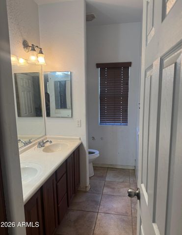 6810 W LYNNE Lane, Laveen, AZ 85339
