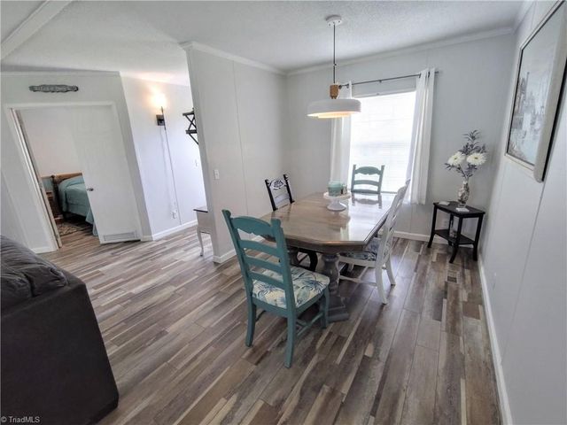 881 Island Road, Harkers Island, NC 28531