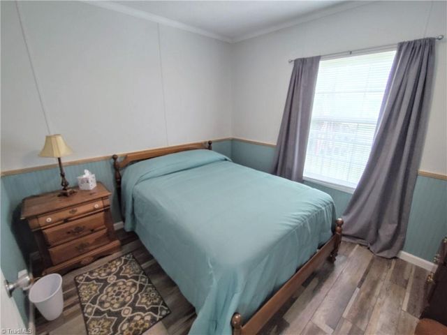 881 Island Road, Harkers Island, NC 28531