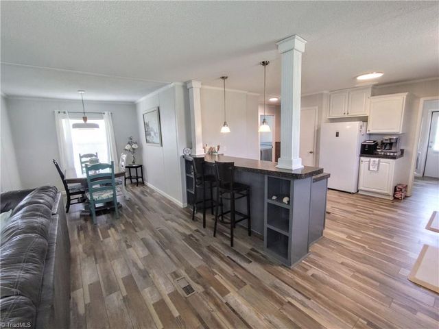 881 Island Road, Harkers Island, NC 28531