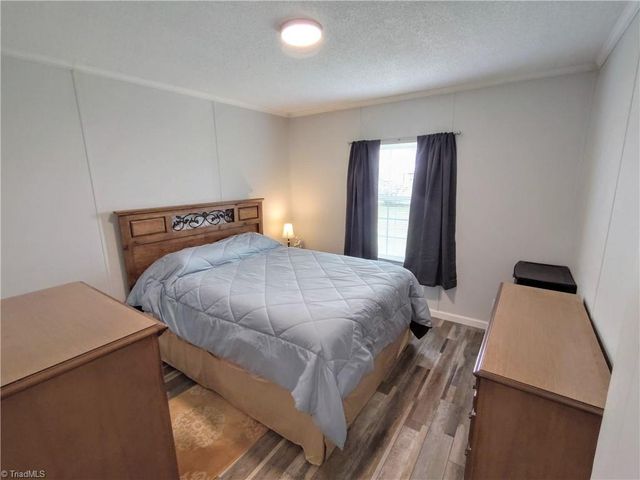 881 Island Road, Harkers Island, NC 28531