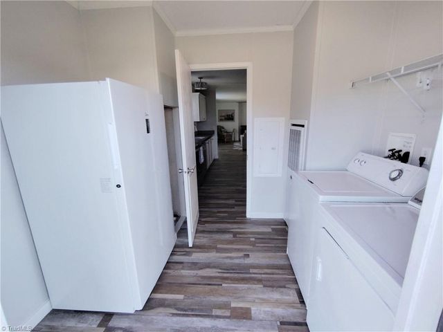 881 Island Road, Harkers Island, NC 28531