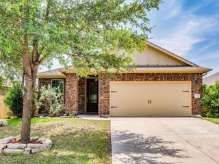 305 Nivens DR, Buda, TX 78610