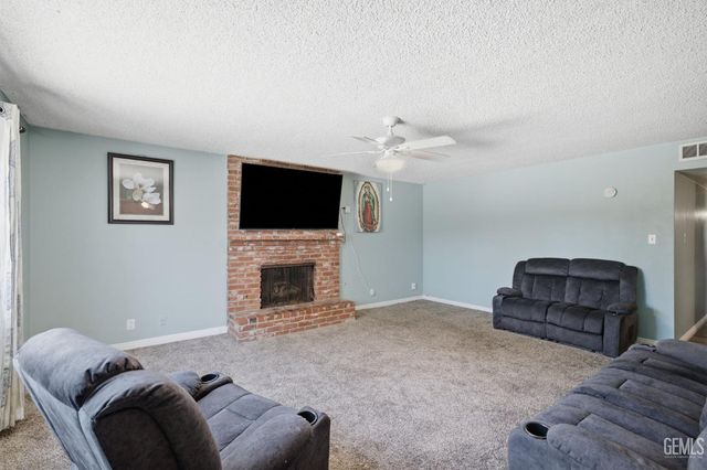 524 B Street, Bakersfield, CA 93304