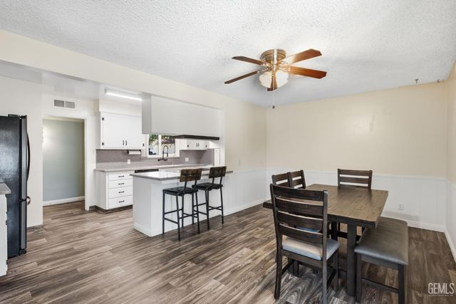524 B Street, Bakersfield, CA 93304