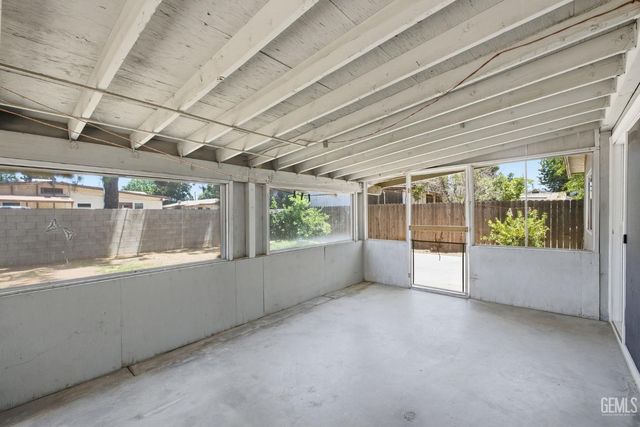 524 B Street, Bakersfield, CA 93304