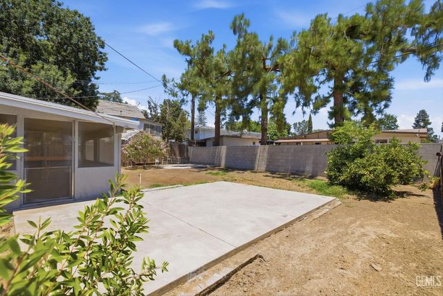 524 B Street, Bakersfield, CA 93304