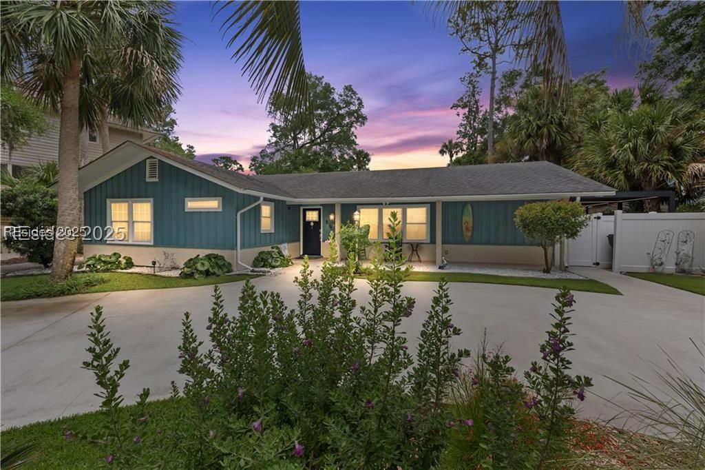 8 Flamingo St, Hilton Head Island, SC 29928