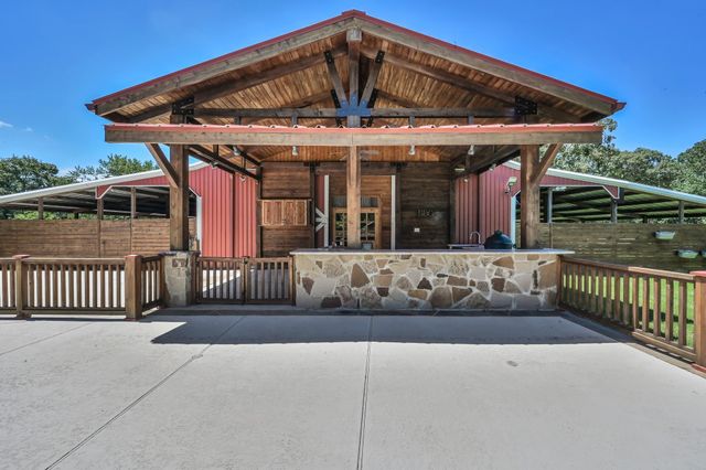 12125 Willis Waukegan Road, Conroe, TX 77303
