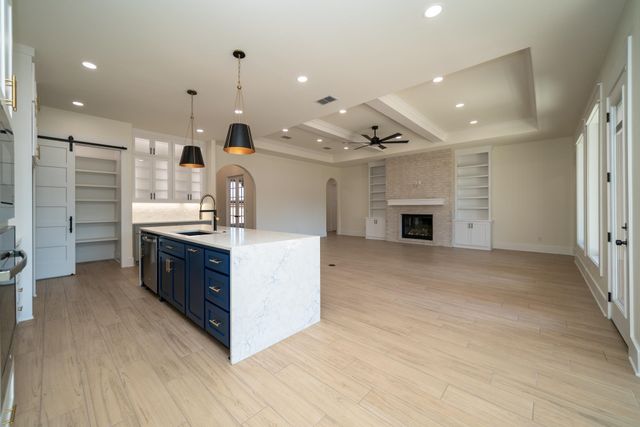 3931 Hidden Hills Cir, Longview, TX 75605