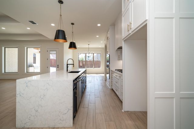 3931 Hidden Hills Cir, Longview, TX 75605