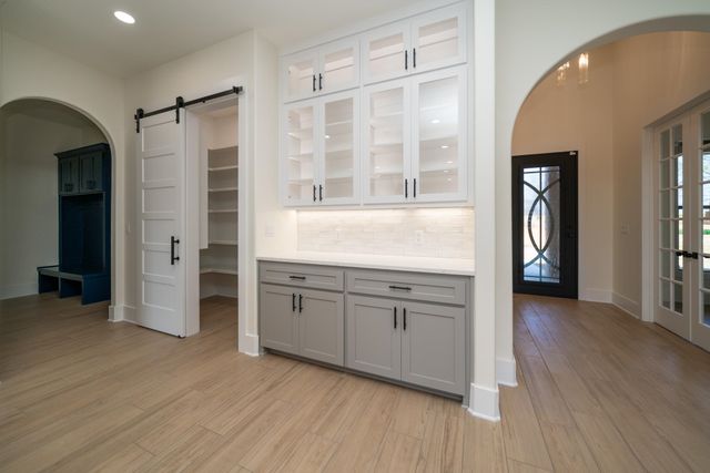 3931 Hidden Hills Cir, Longview, TX 75605