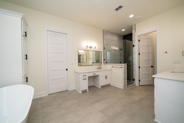 3931 Hidden Hills Cir, Longview, TX 75605