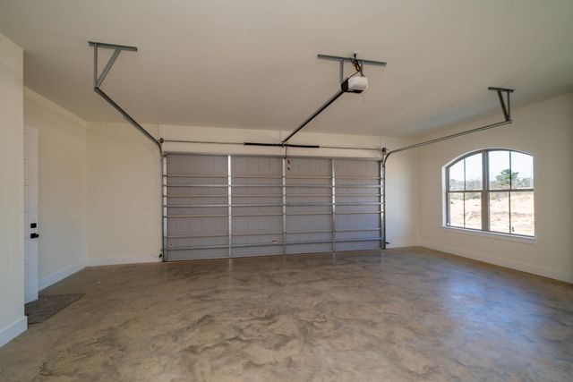 3931 Hidden Hills Cir, Longview, TX 75605