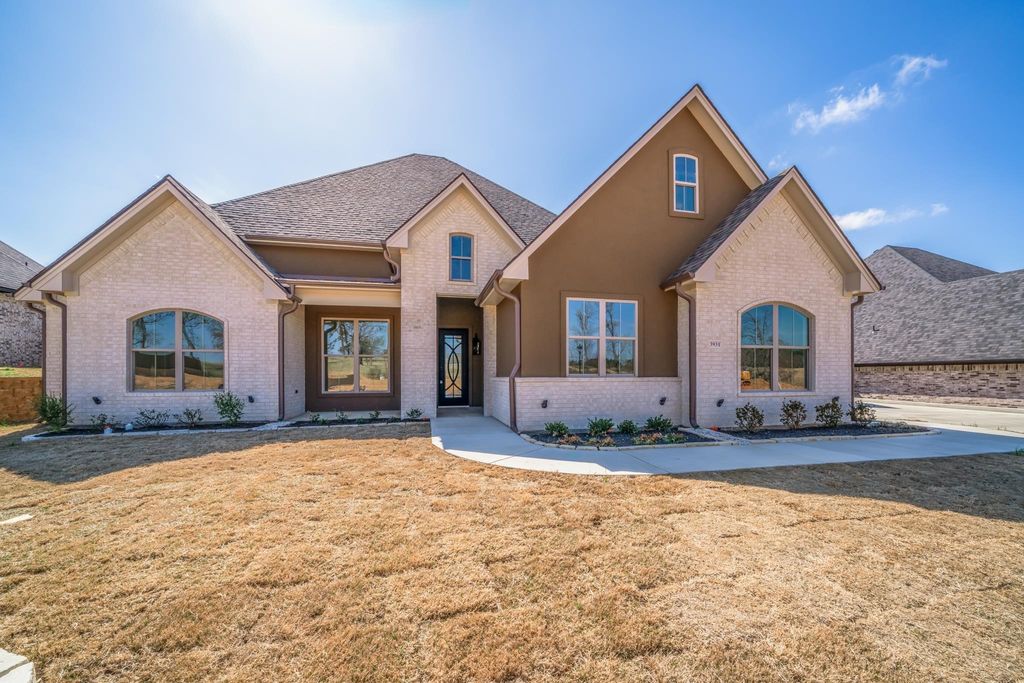 3931 Hidden Hills Cir, Longview, TX 75605