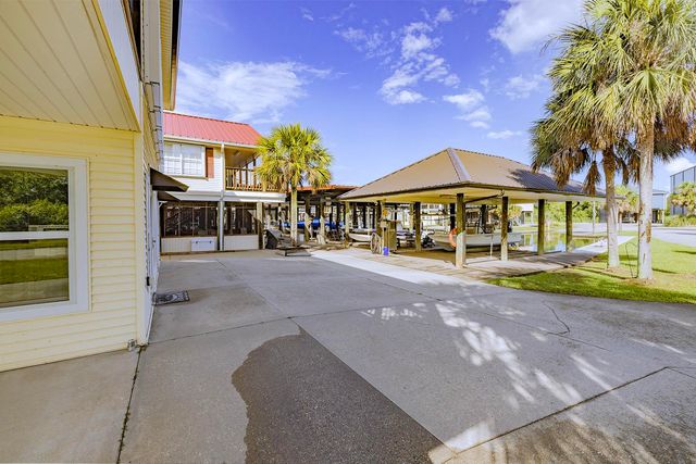 208 Renee Denise Court, Theriot, LA 70397