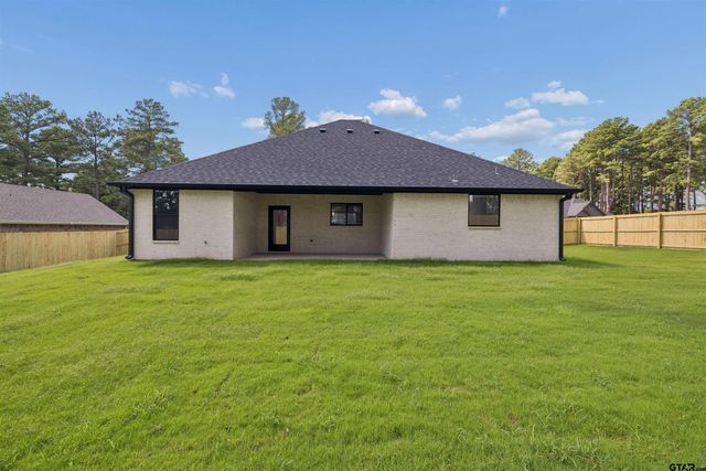 12101 Pinecrest Dr, Flint, TX 75762