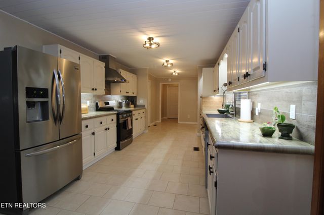 53 Carriage Drive, Crossville, TN 38555