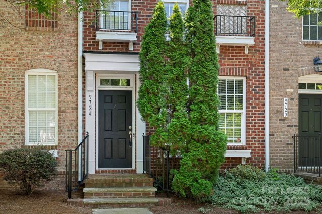 9724 Longstone Lane, Charlotte, NC 28277