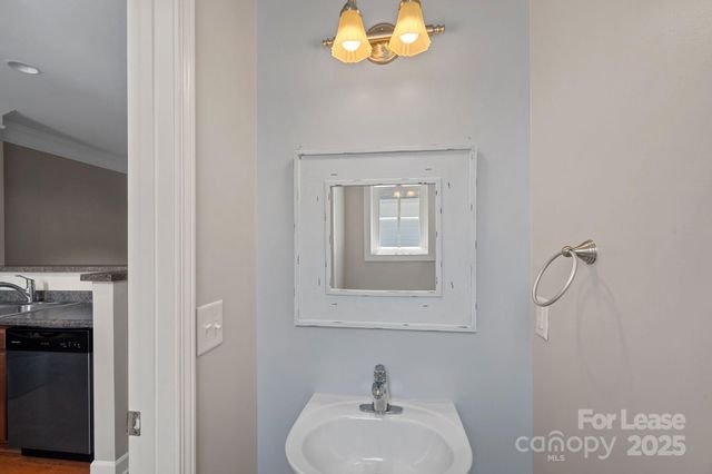 9724 Longstone Lane, Charlotte, NC 28277