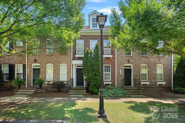 9724 Longstone Lane, Charlotte, NC 28277