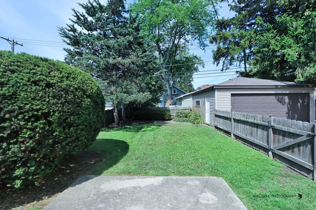 1534 Henry Place, Waukegan, IL 60085
