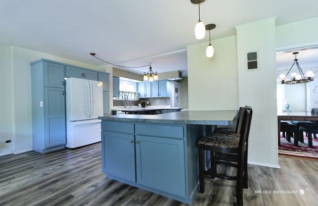 1534 Henry Place, Waukegan, IL 60085