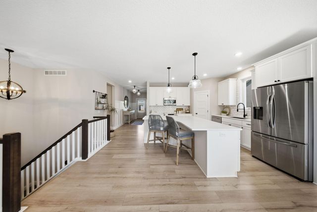 1584 Southpoint Drive, Hudson, WI 54016