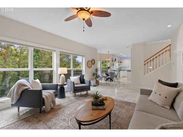 2975 Se CLEVELAND Dr, Gresham, OR 97080