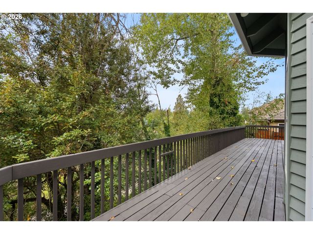 2975 Se CLEVELAND Dr, Gresham, OR 97080
