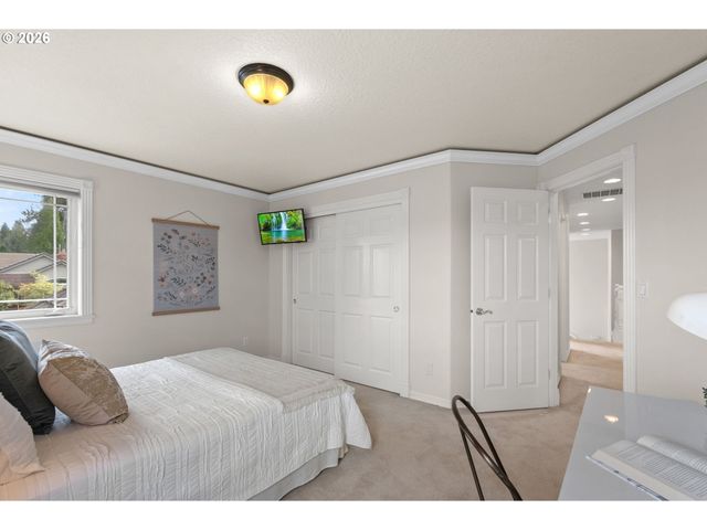 2975 Se CLEVELAND Dr, Gresham, OR 97080