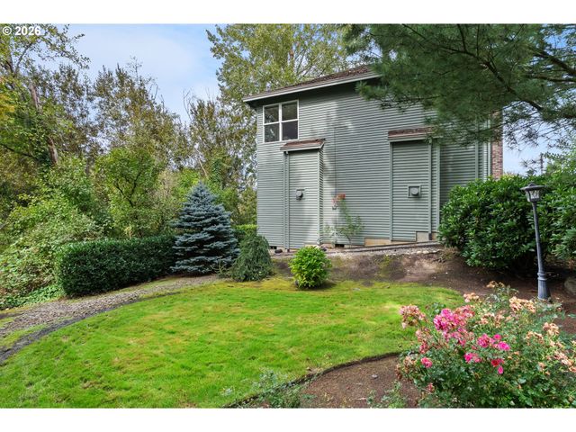 2975 Se CLEVELAND Dr, Gresham, OR 97080
