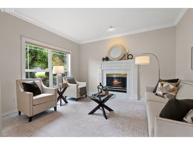 2975 Se CLEVELAND Dr, Gresham, OR 97080