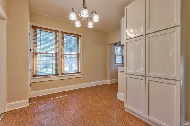 2043 E Riverside Drive, Evansville, IN 47714