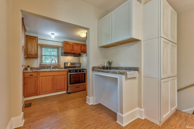 2043 E Riverside Drive, Evansville, IN 47714