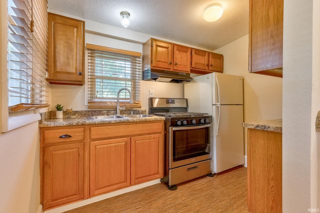 2043 E Riverside Drive, Evansville, IN 47714