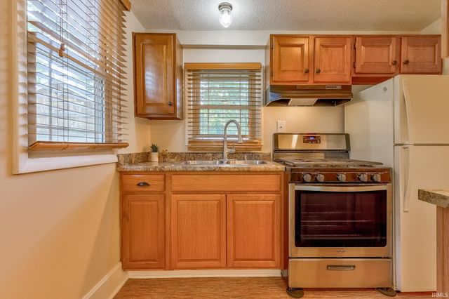 2043 E Riverside Drive, Evansville, IN 47714