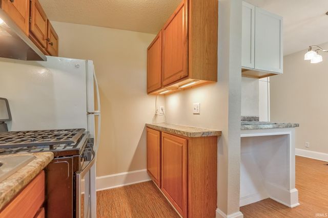 2043 E Riverside Drive, Evansville, IN 47714