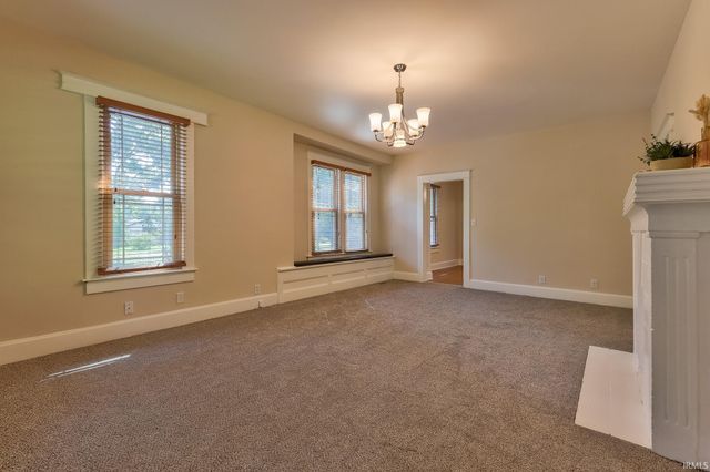 2043 E Riverside Drive, Evansville, IN 47714